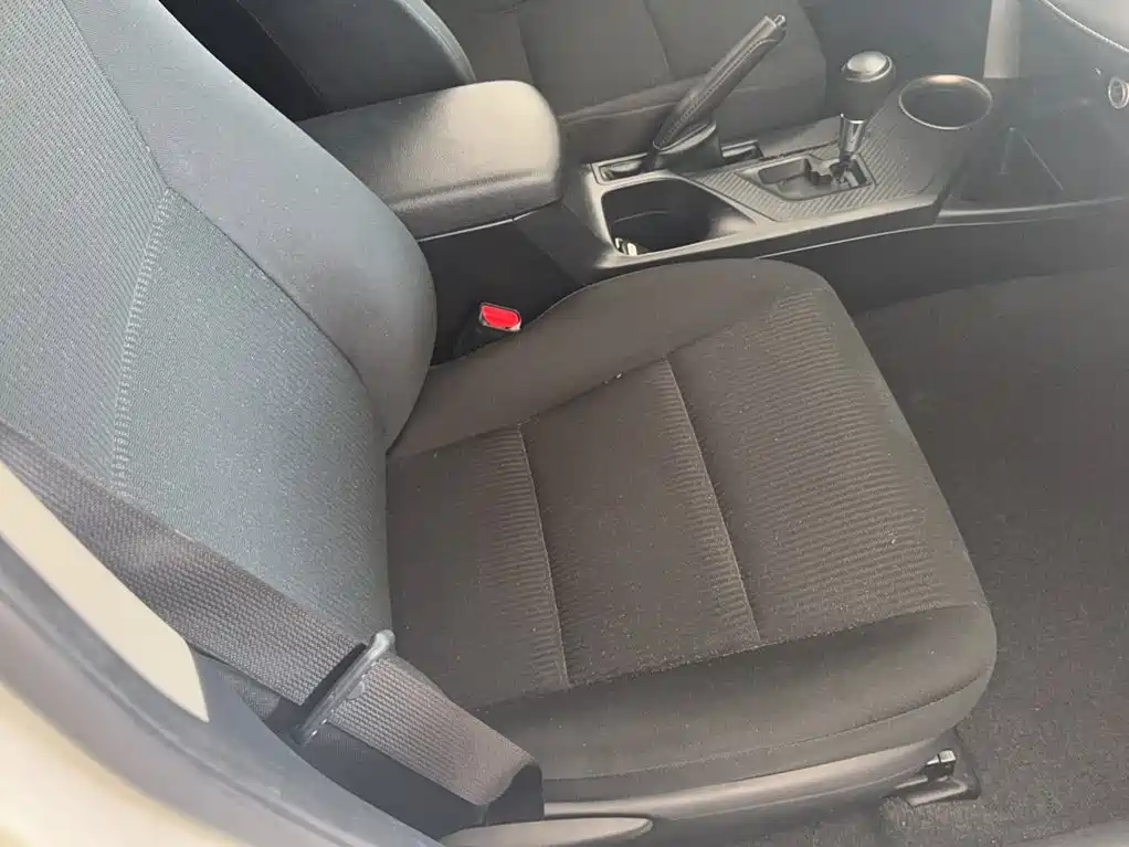 Toyota RAV4 — миниатюра 11
