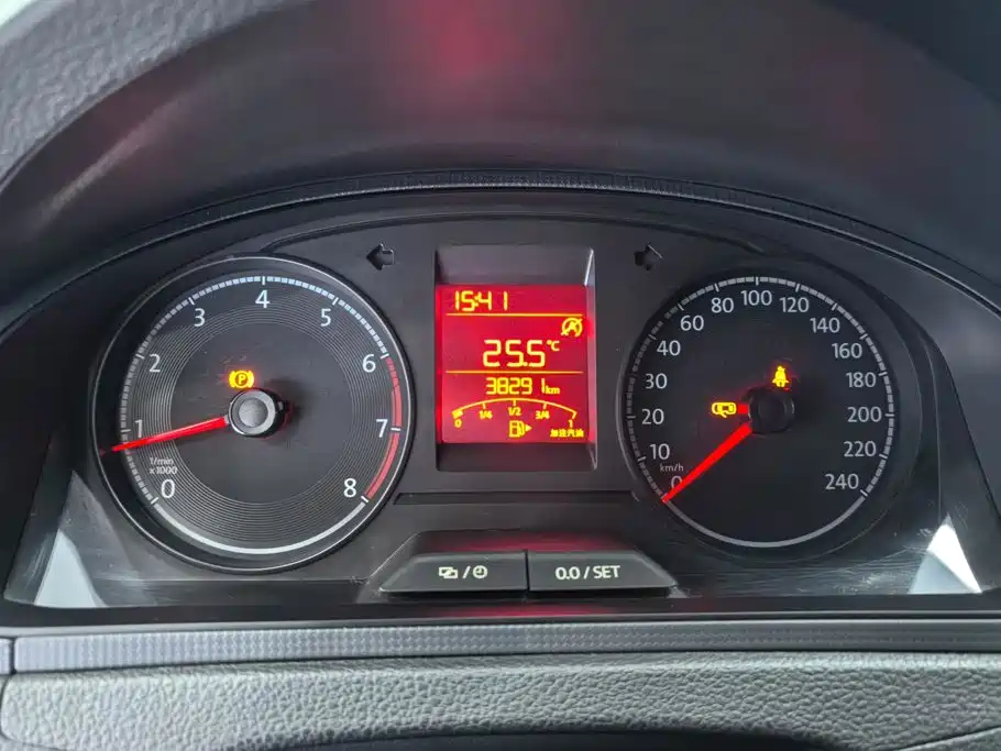 Volkswagen Santana — миниатюра 14