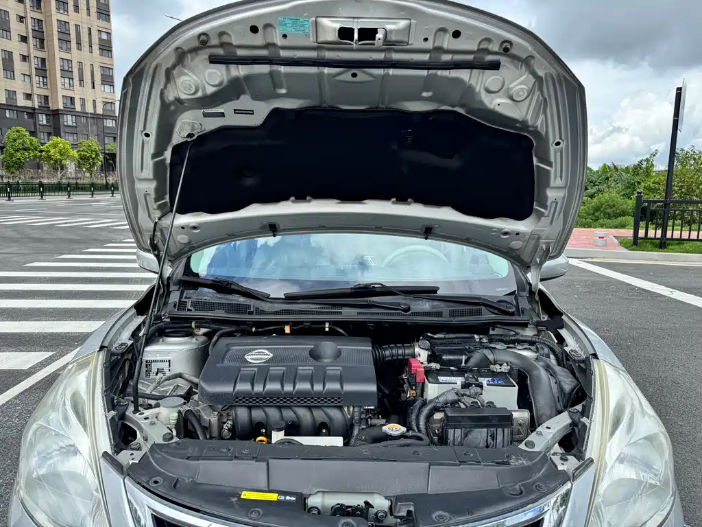 Nissan Tiida — миниатюра 8