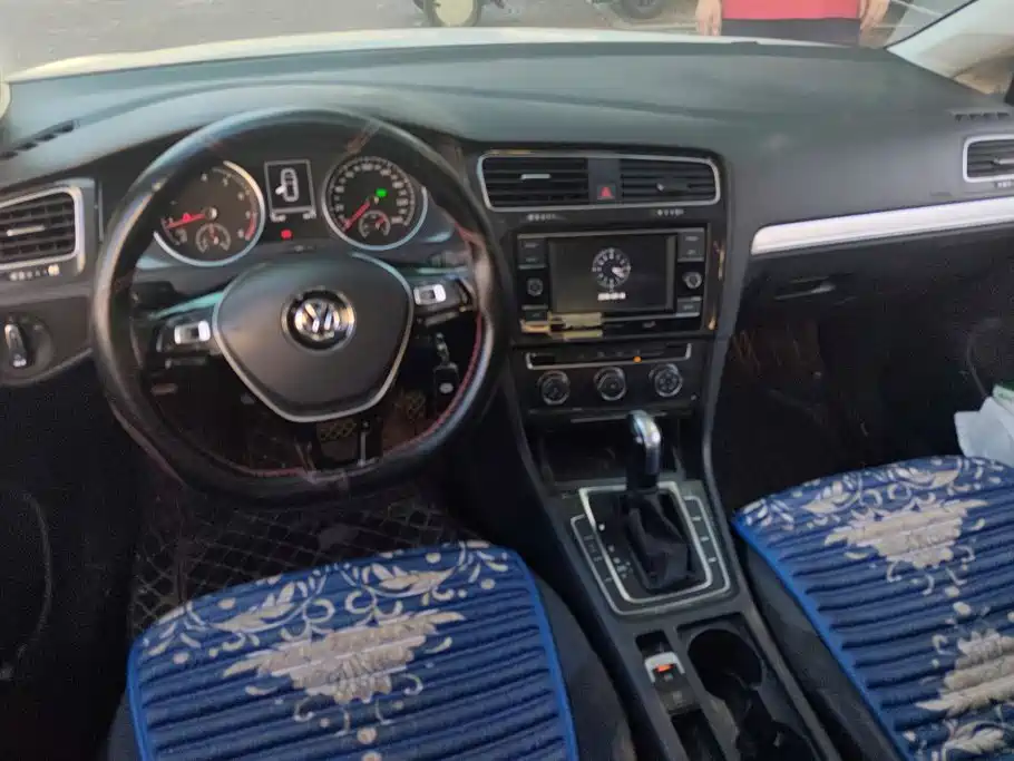 Volkswagen Golf — миниатюра 12