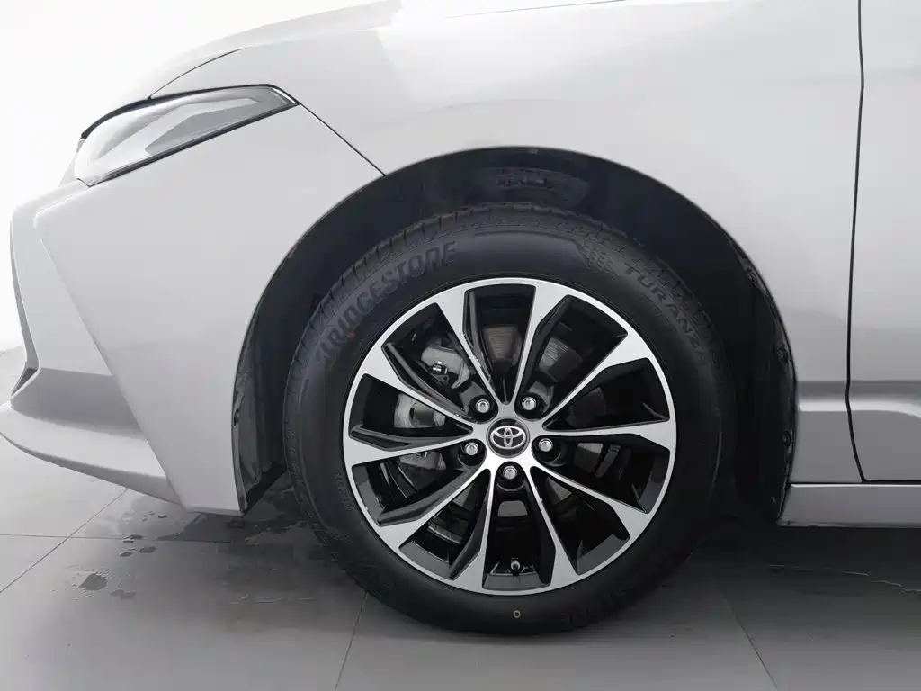 Toyota Avalon — миниатюра 17