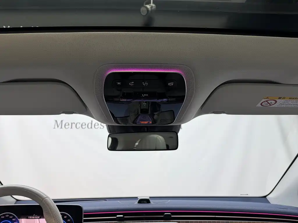 Mercedes-Benz EQE SUV — миниатюра 10