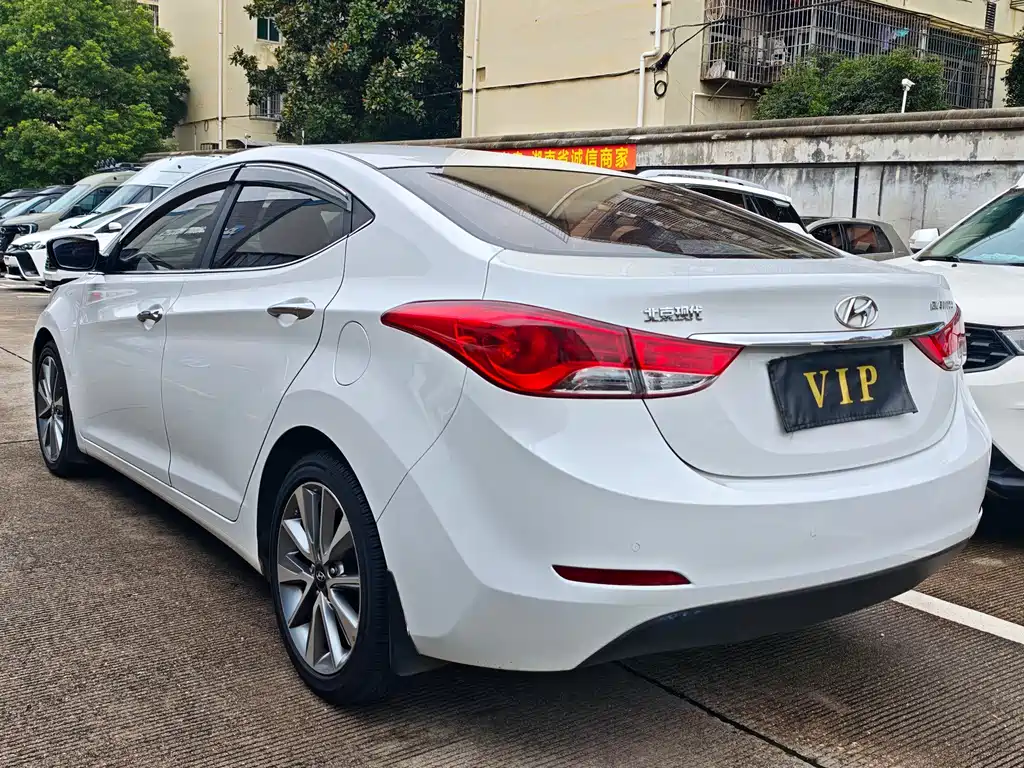 Hyundai Elantra Langdong — миниатюра 4