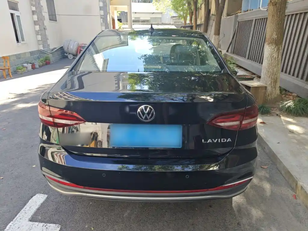 Volkswagen Lavida — миниатюра 6