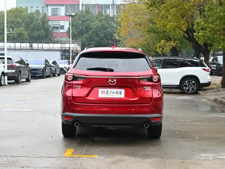 MAZDA CX 8