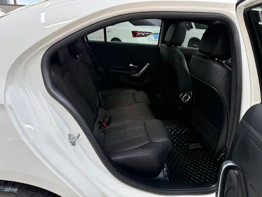 Mercedes-Benz A-Class — миниатюра 22