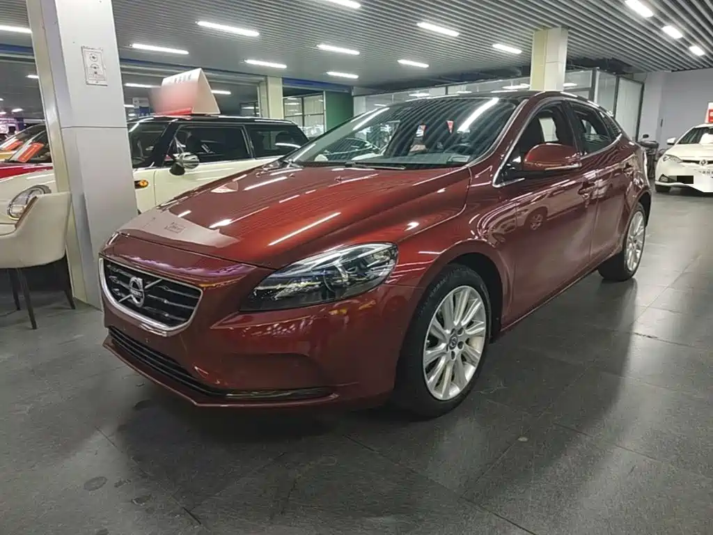 Volvo V40