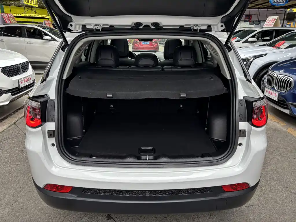 Jeep Compass — миниатюра 18