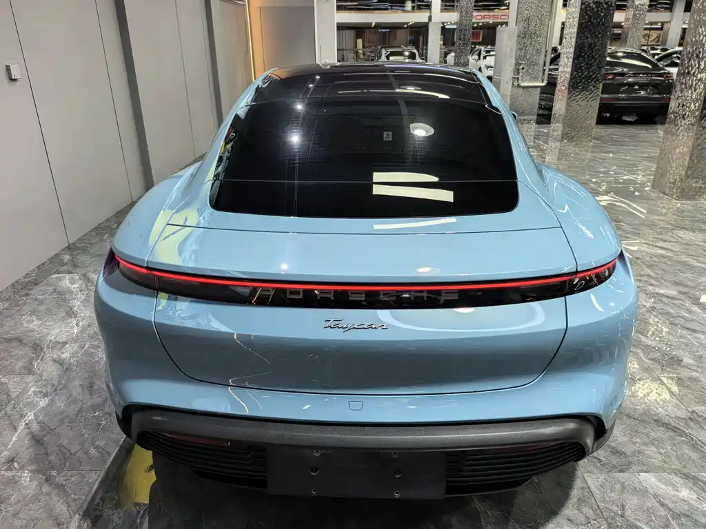 Porsche Taycan — миниатюра 5