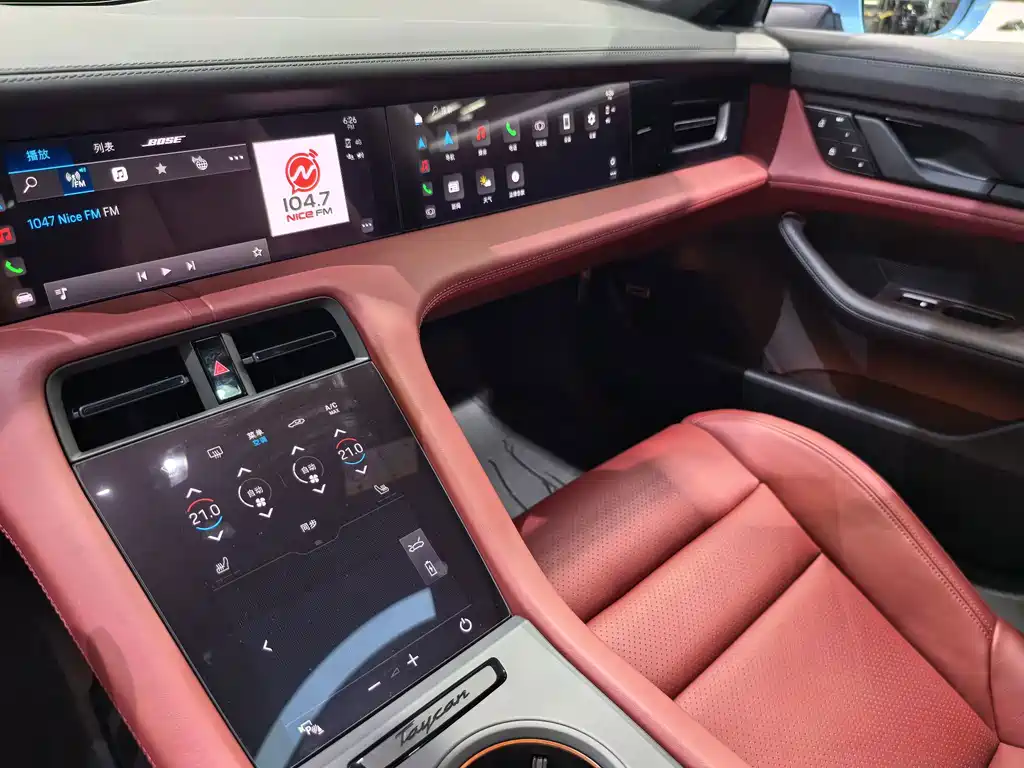 Porsche Taycan — миниатюра 15