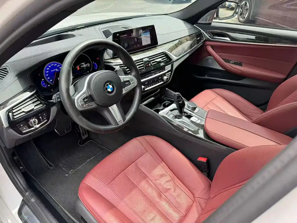 BMW 5 Series — миниатюра 3