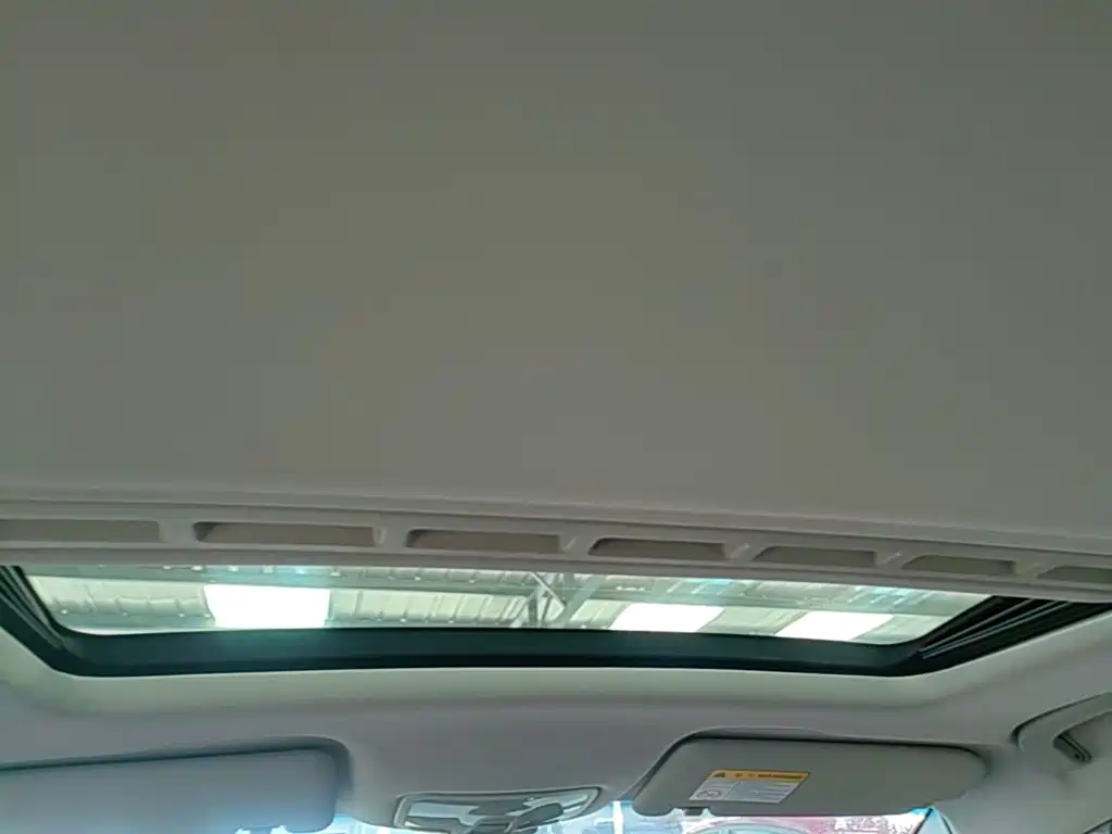 Roewe 360 — миниатюра 18