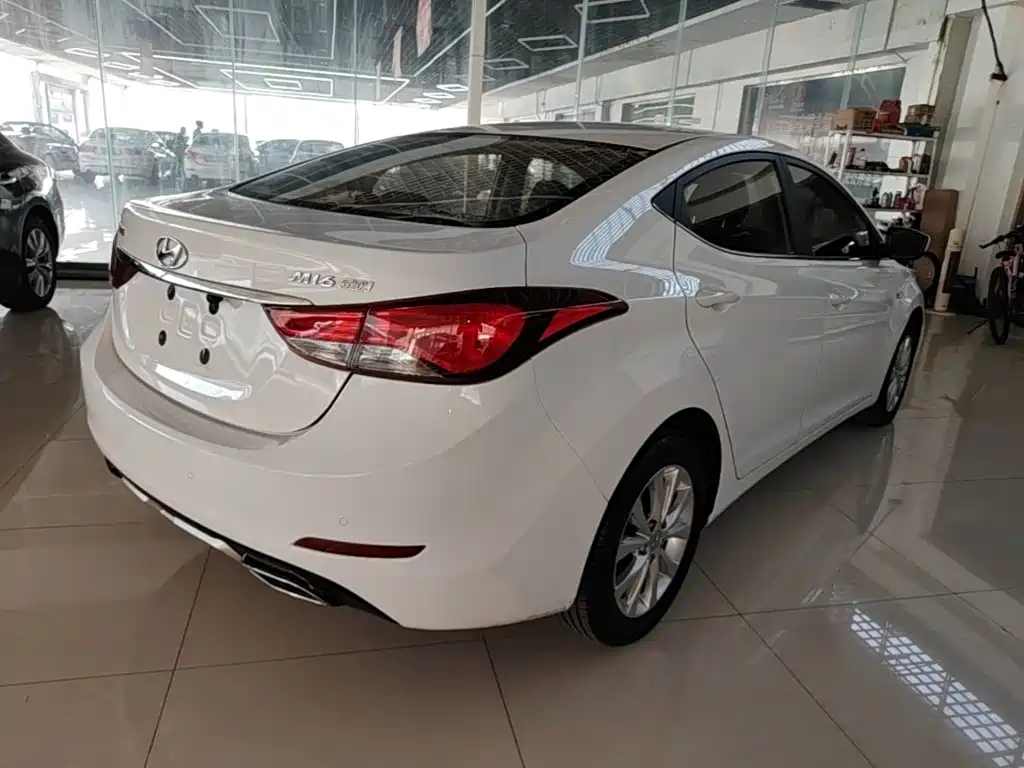 Hyundai Elantra Langdong — миниатюра 7
