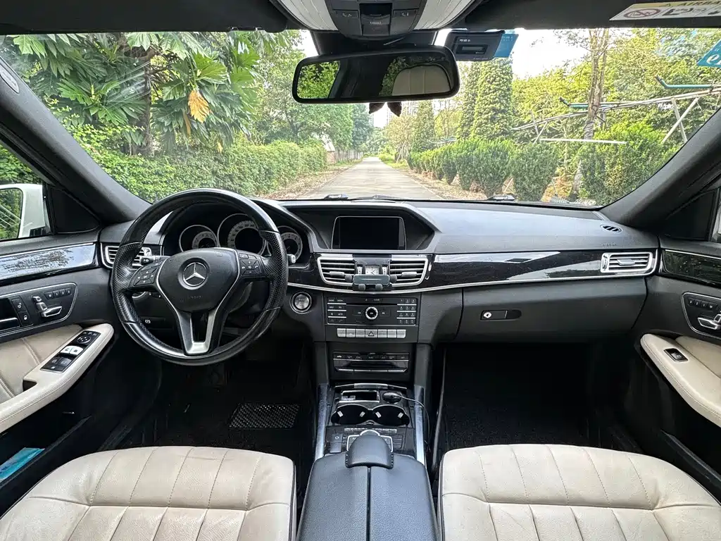 Mercedes-Benz E-Class — миниатюра 4