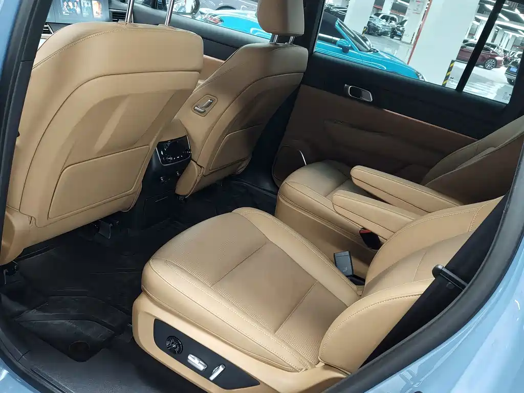 Li Auto Li ONE — миниатюра 8