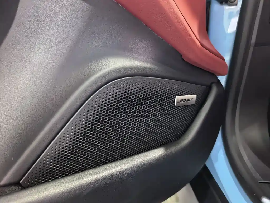 Porsche Taycan — миниатюра 13