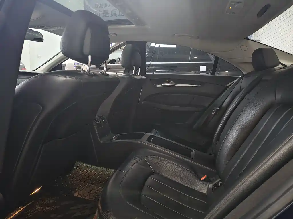 Mercedes-Benz CLS — миниатюра 9