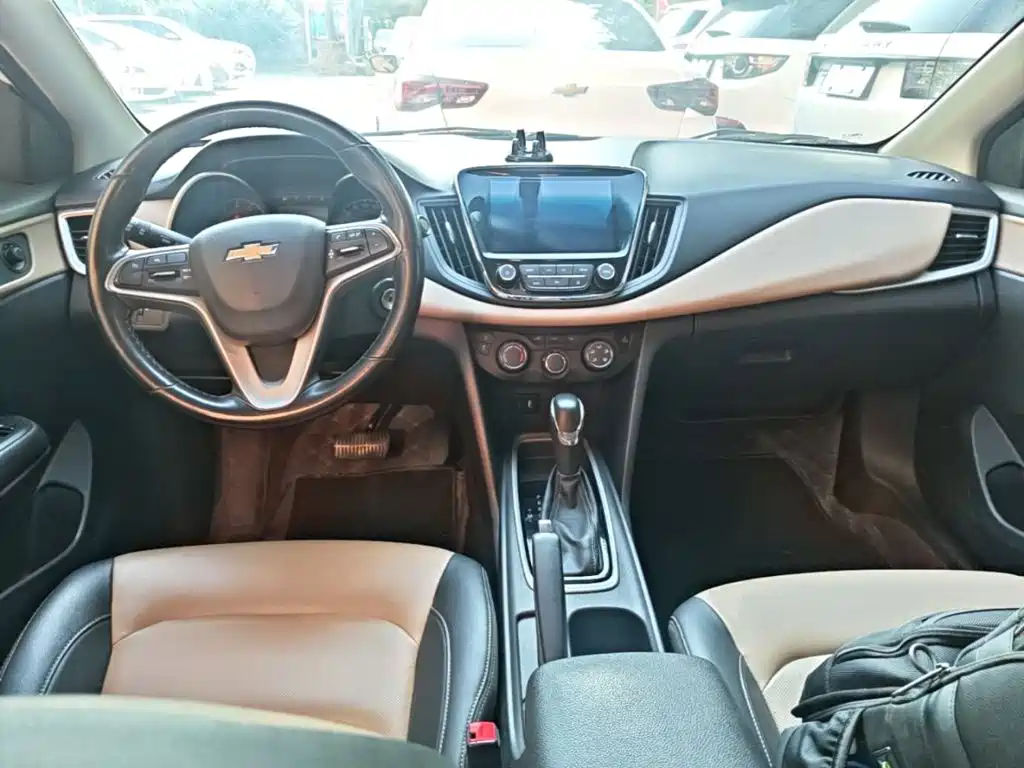 Chevrolet Monza — миниатюра 10