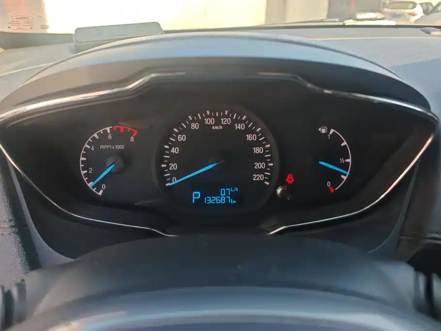Ford Escort — миниатюра 14