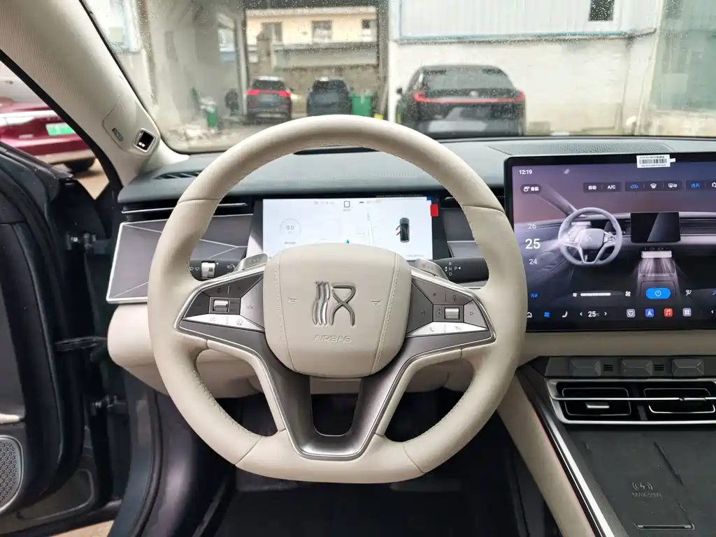 BYD Han L — миниатюра 6