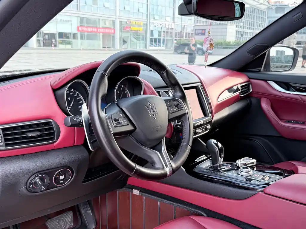 Maserati Levante — миниатюра 8