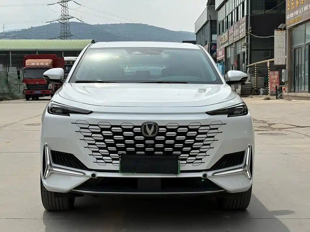 Changan UNI-K iDD — миниатюра 2