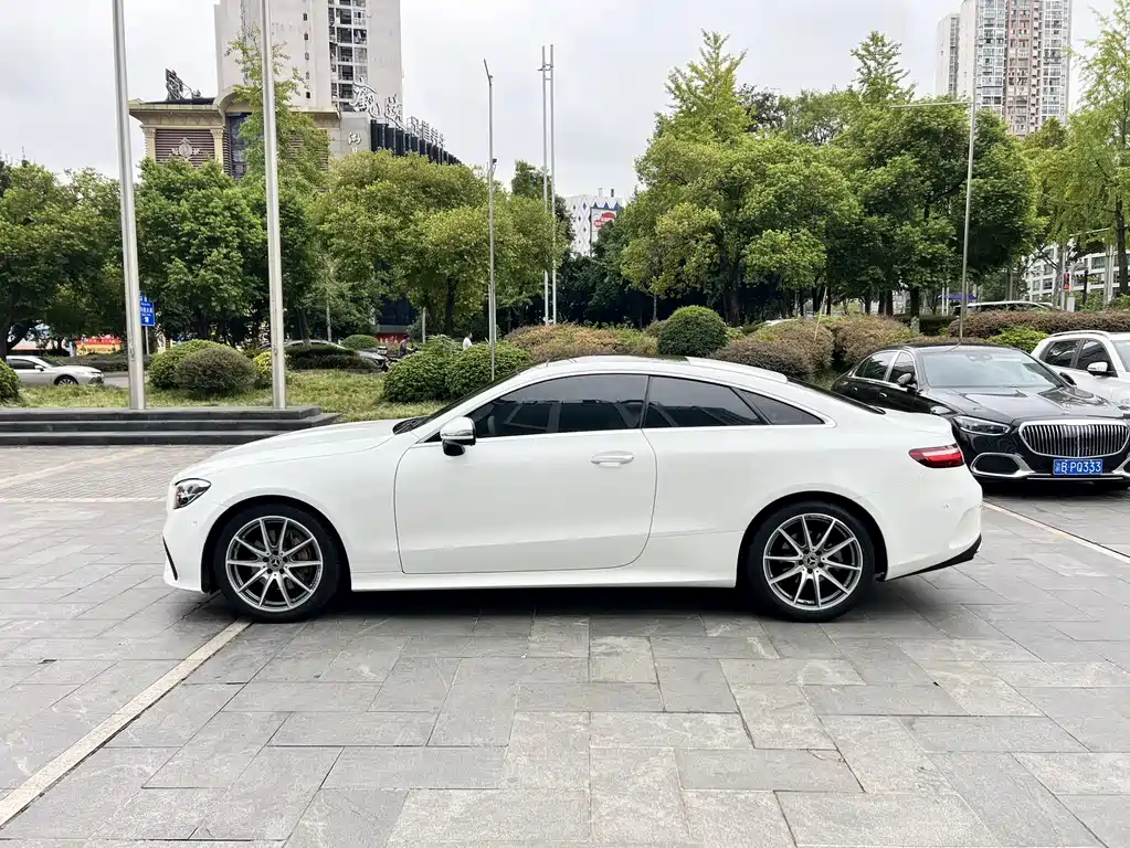 Mercedes-Benz E-Class (Import) — миниатюра 10