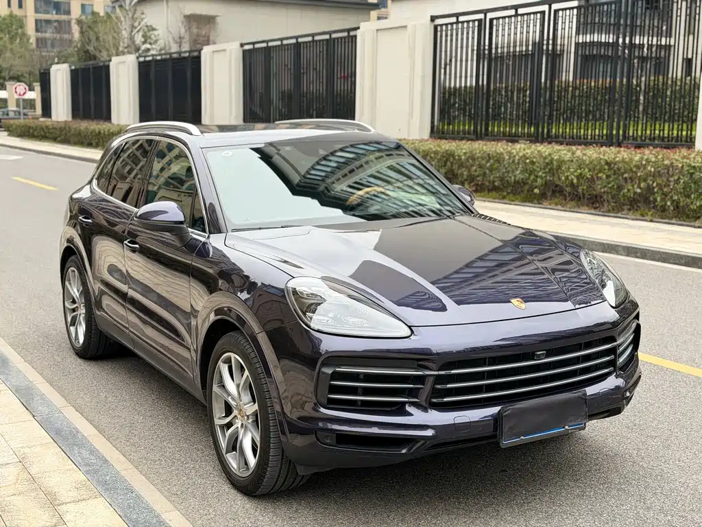 PORSCHE CAYENNE