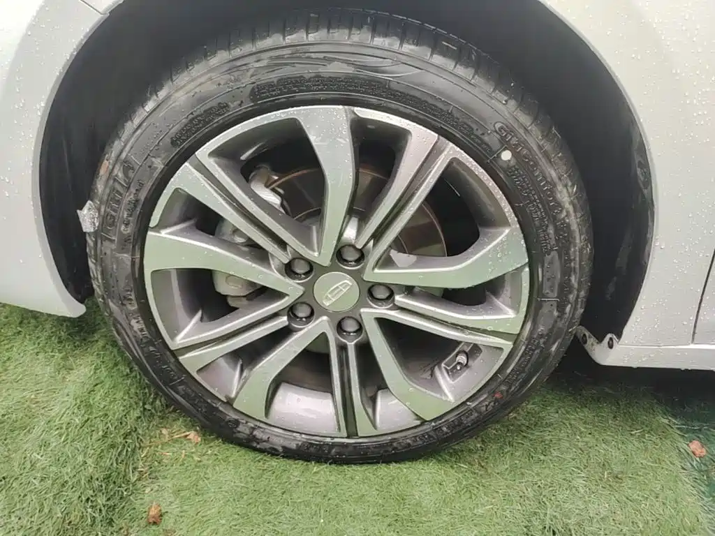 Geely Emgrand GL — миниатюра 23