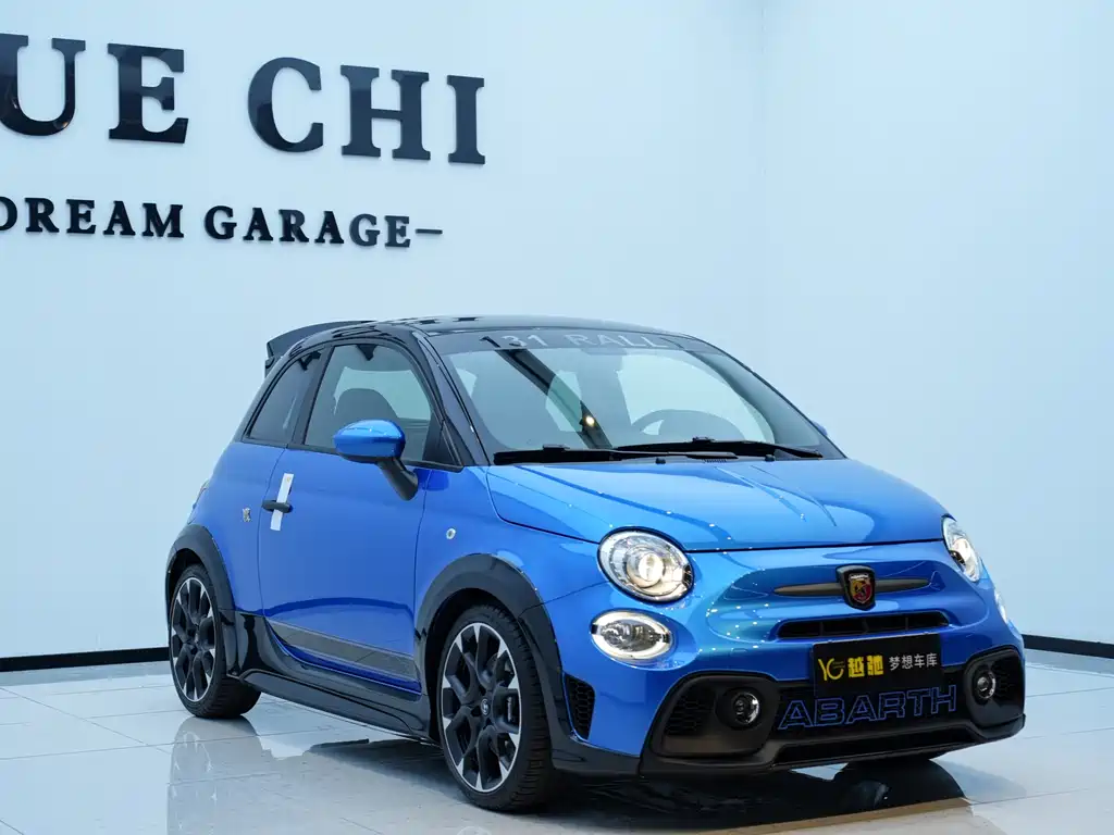 Abarth 695 2024 1.4T AT