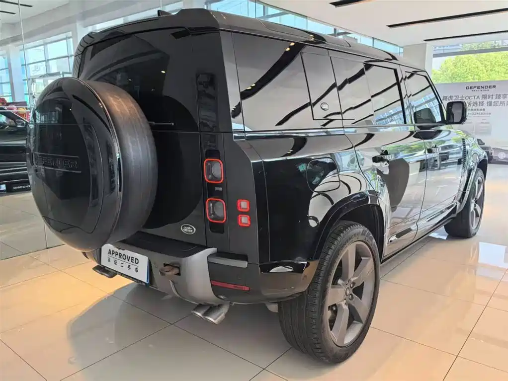 Land Rover Land Rover Defender 2023 110 5.0T V8