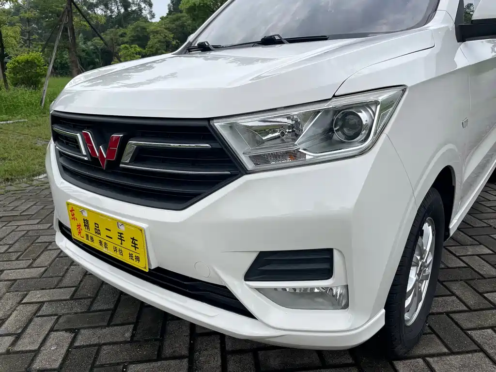 Wuling Hongguang — миниатюра 4