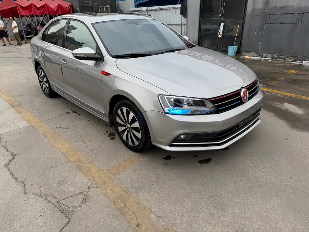 Volkswagen Sagitar — миниатюра 3