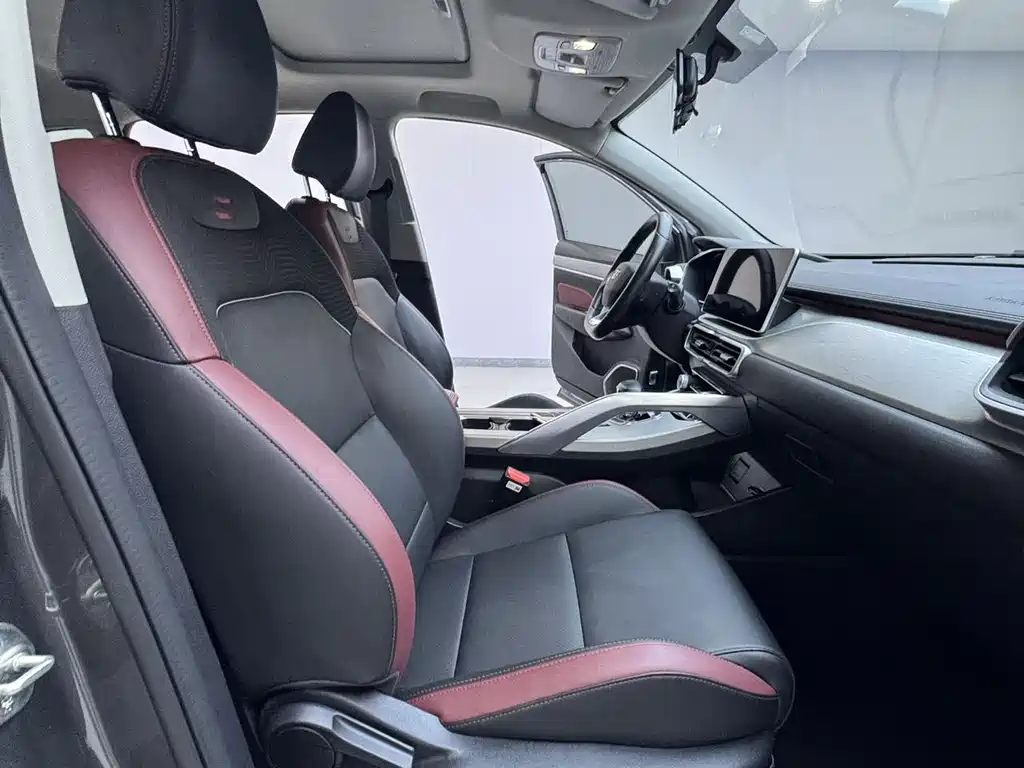 Geely Binyue — миниатюра 12
