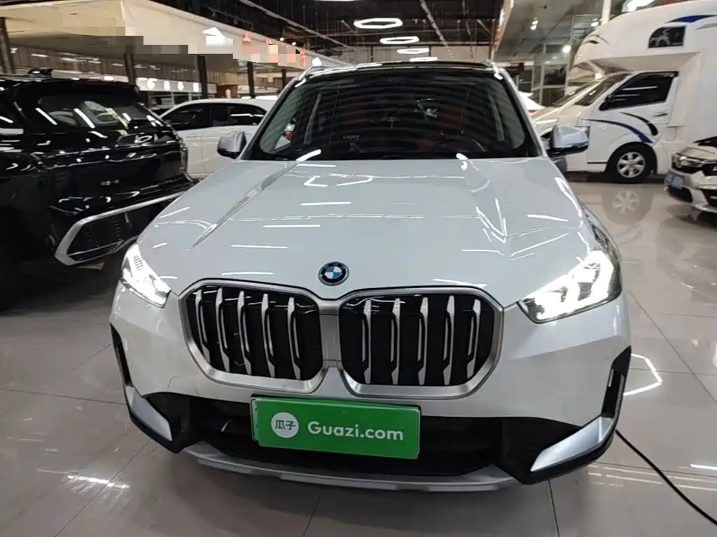 BMW iX1 — миниатюра 3