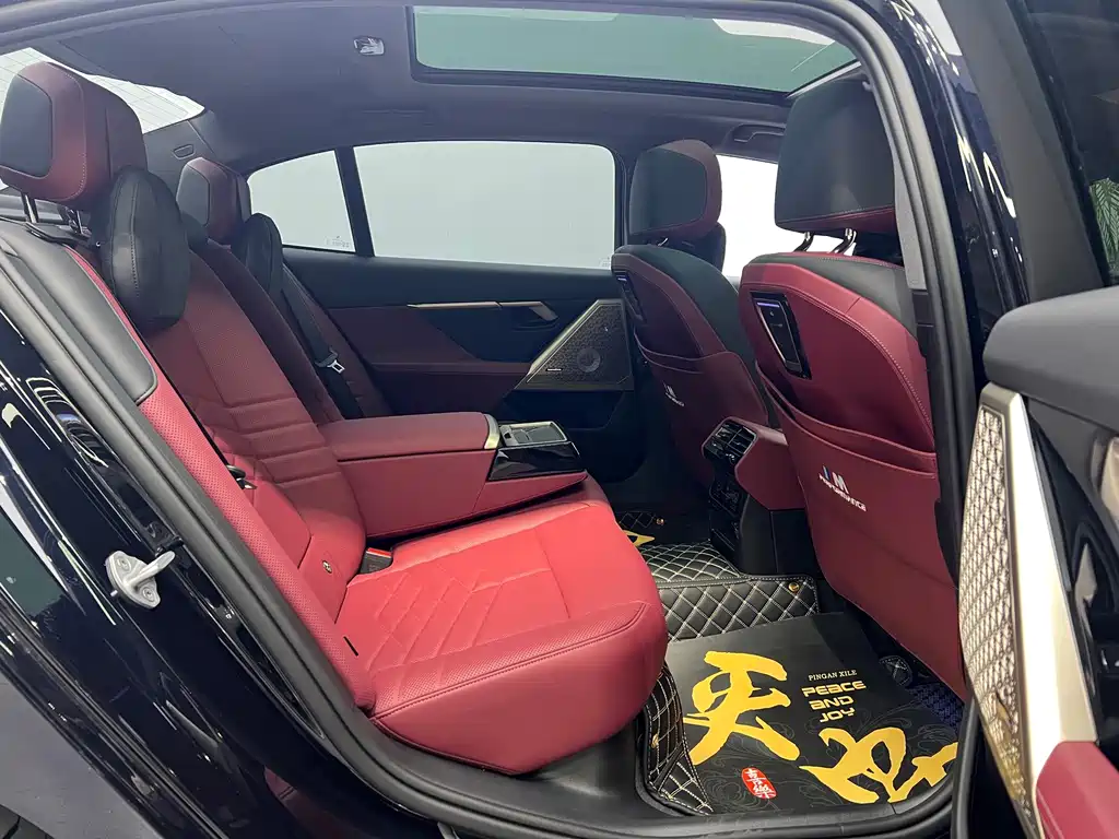 BMW 5 Series — миниатюра 14