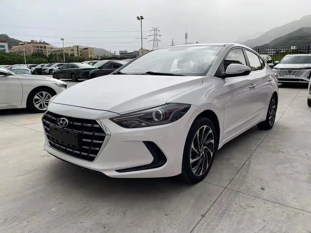 Hyundai Elantra