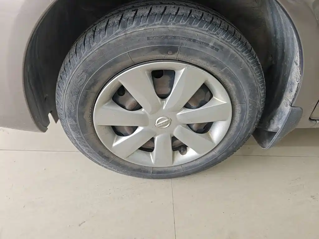 Nissan Sunny — миниатюра 23