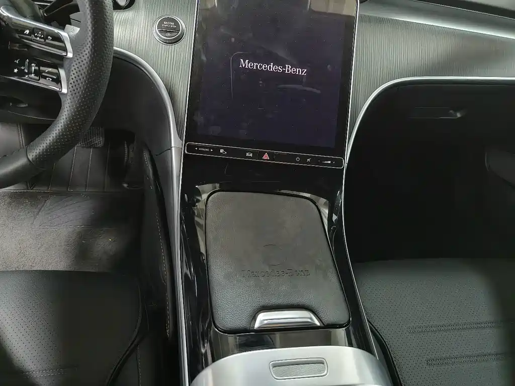 Mercedes-Benz C-Class — миниатюра 8