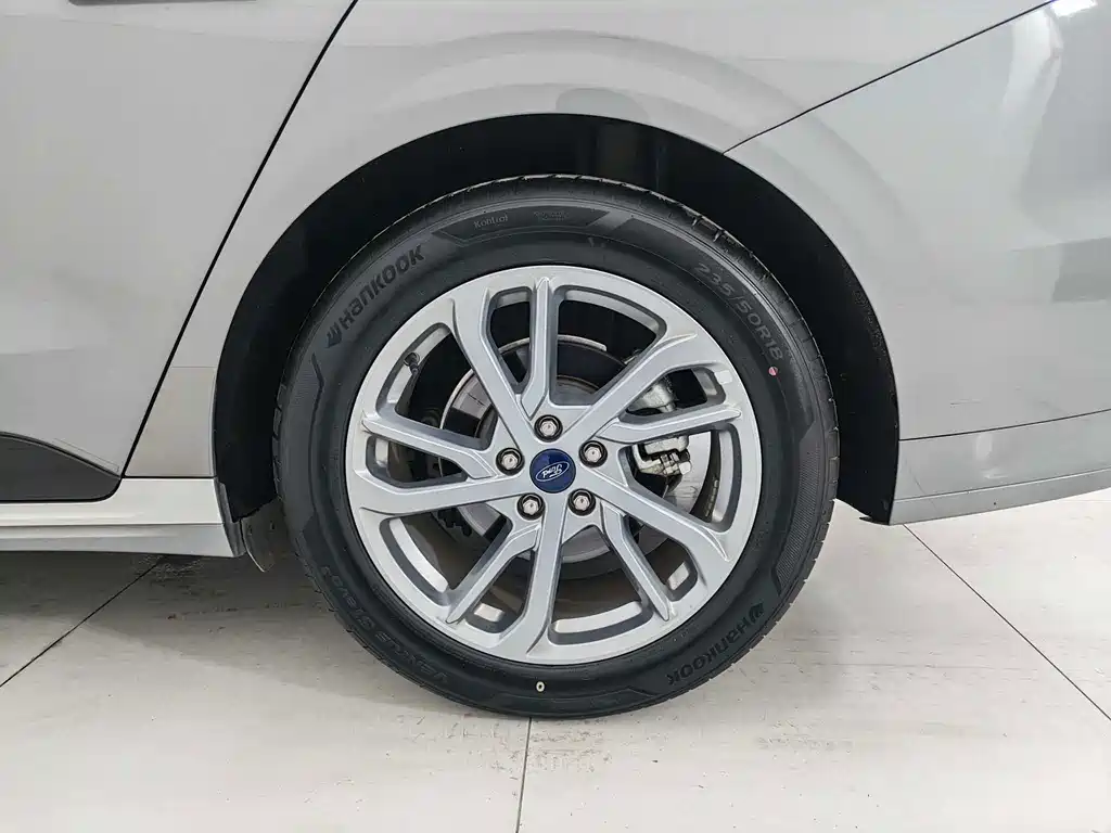Ford Mondeo — миниатюра 14