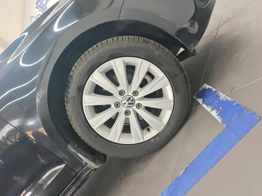 Volkswagen Sagitar — миниатюра 6