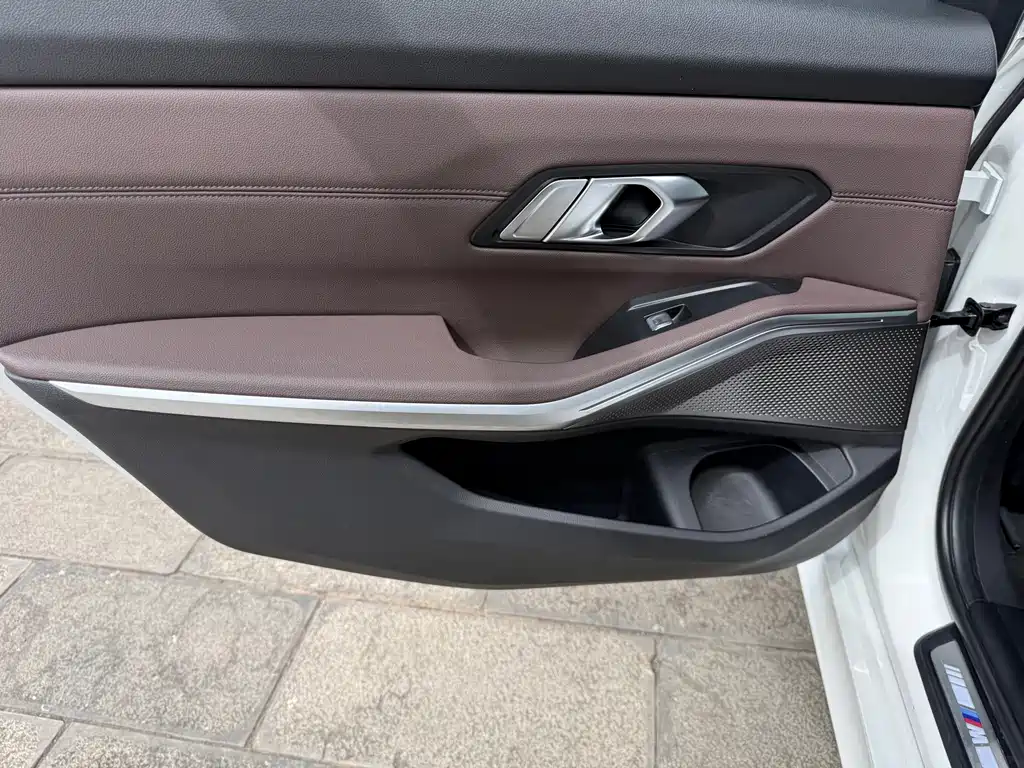 BMW 3 Series — миниатюра 31