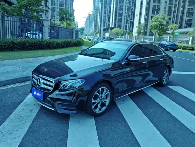 MERCEDES-BENZ  E CLASS 2019