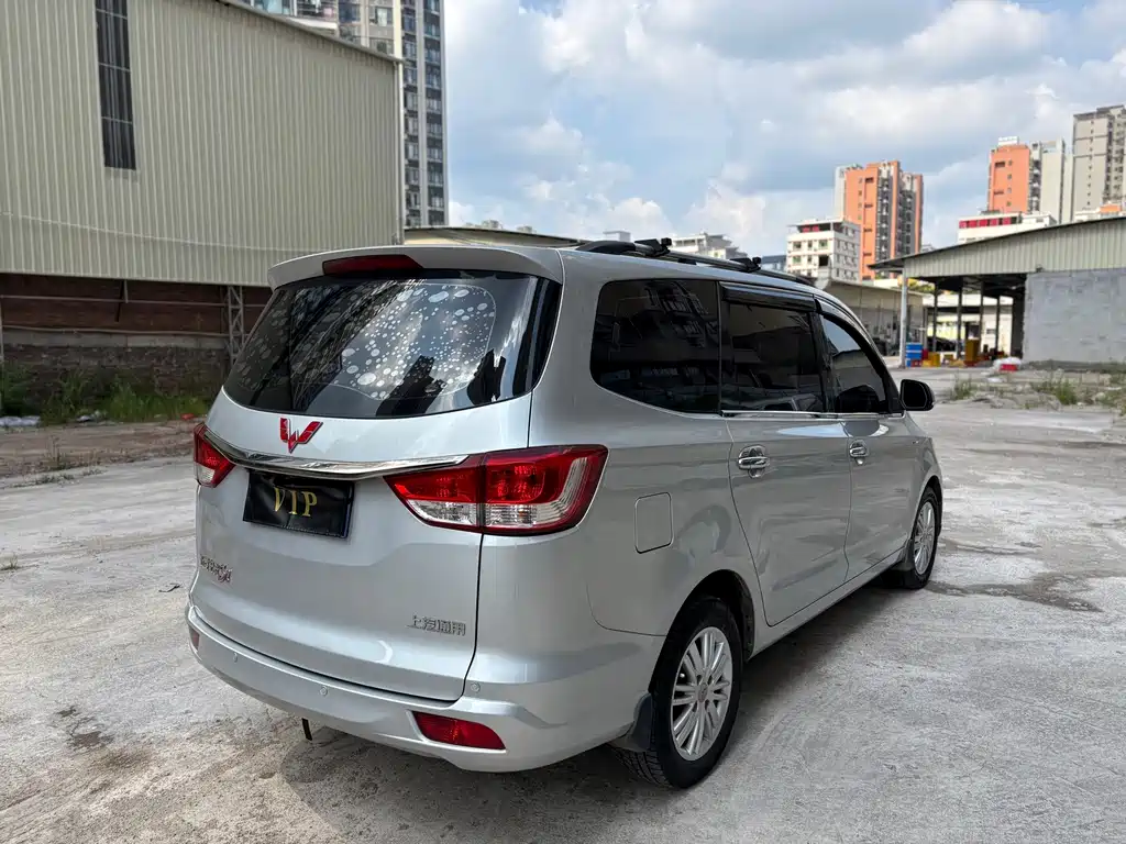 Wuling Hongguang — миниатюра 6