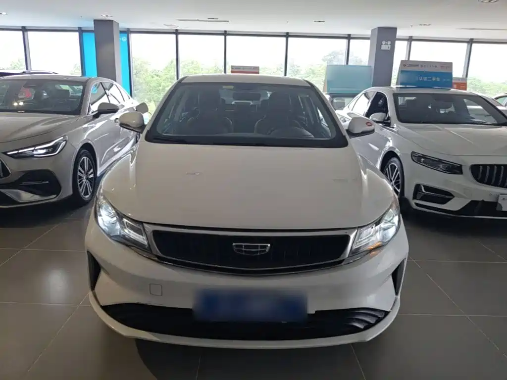 Geely Emgrand GL — миниатюра 3