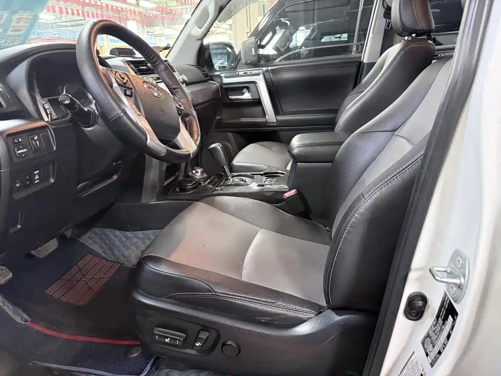 Toyota 4Runner 2019 4.0L AT