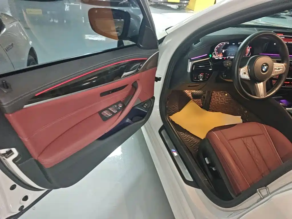 BMW 5 Series — миниатюра 16