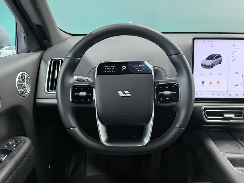 Li Auto Li L8 — миниатюра 10