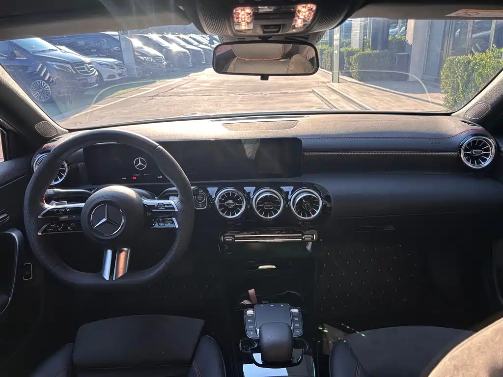 Mercedes-Benz A-Class — миниатюра 7