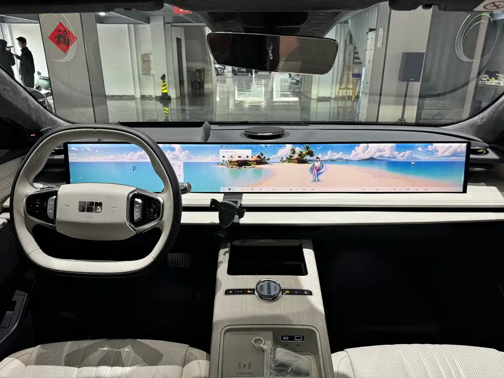 GEELY GALAXY GALAXY E8